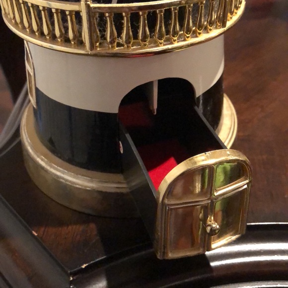 Vintage Lighthouse Clock with music box and thermometer - Picture 6 of 15